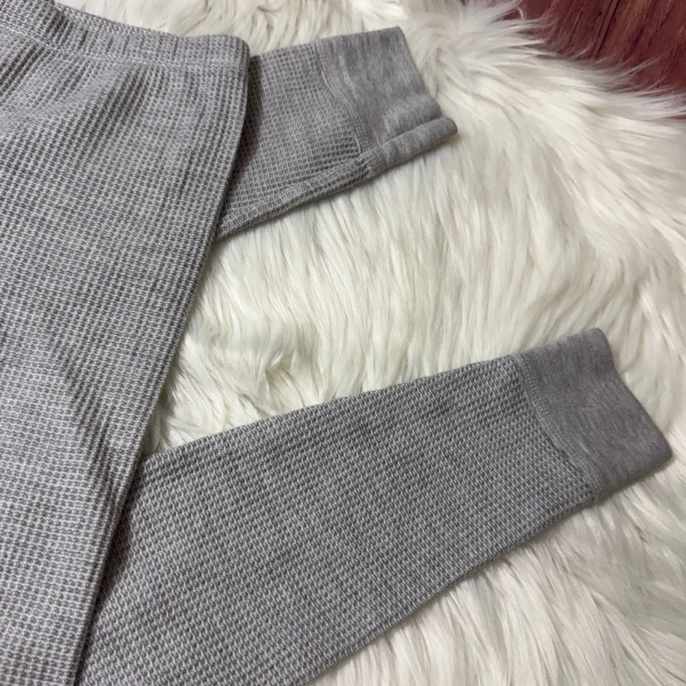 Athletic Works 2-Piece Thermal Set – Gray Heather – Boys Size M (8)